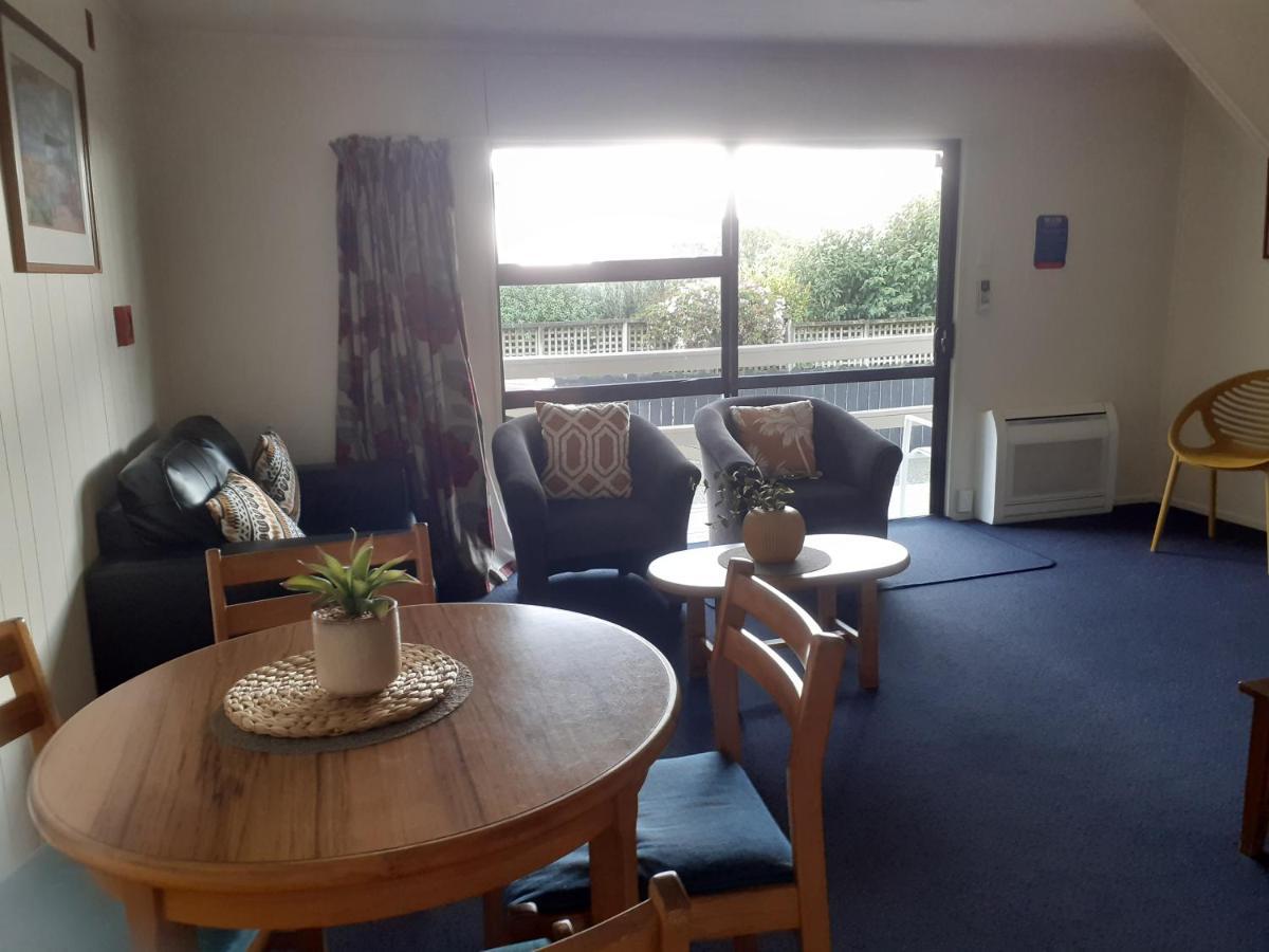 Moeraki Beach Motels Esterno foto