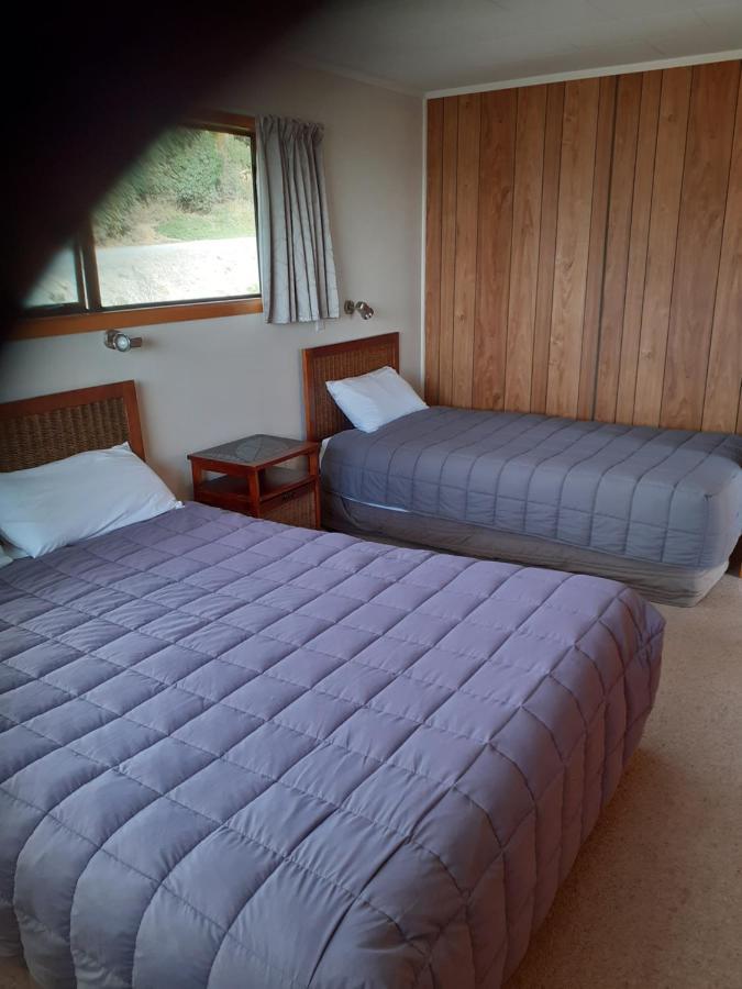 Moeraki Beach Motels Esterno foto